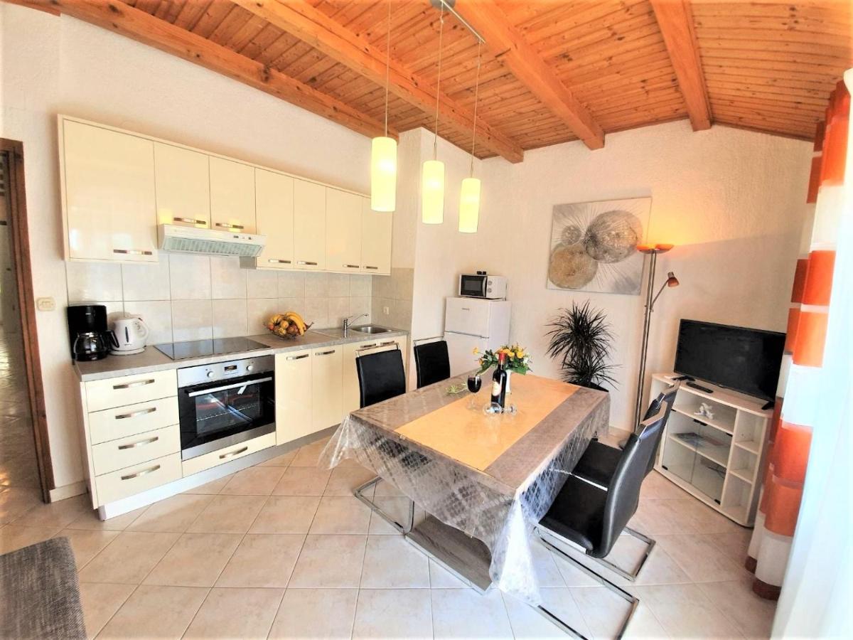 Apartments Angela Кампор Экстерьер фото