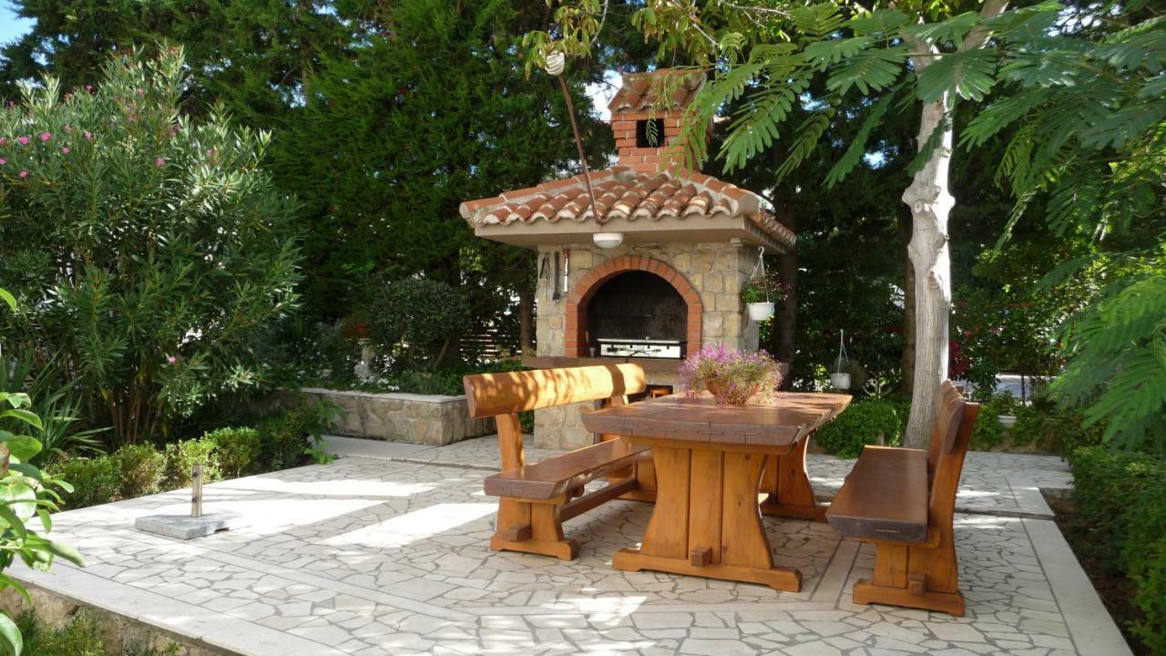 Apartments Angela Кампор Экстерьер фото
